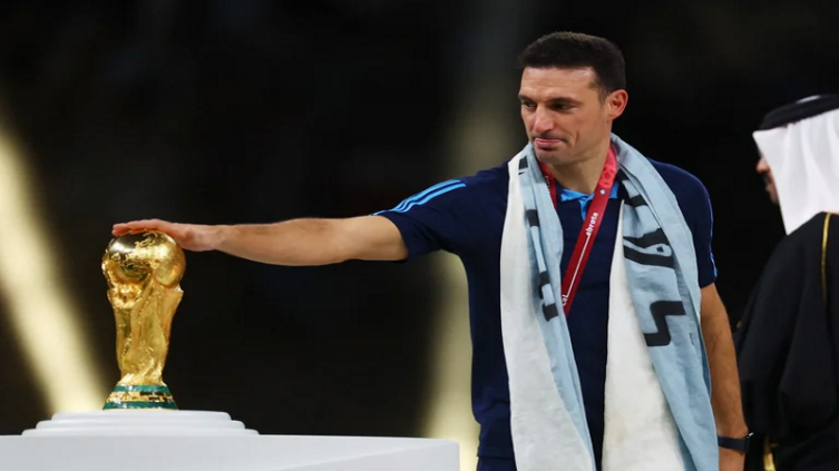 Scaloni: “Ustedes fueron el jugador número 12