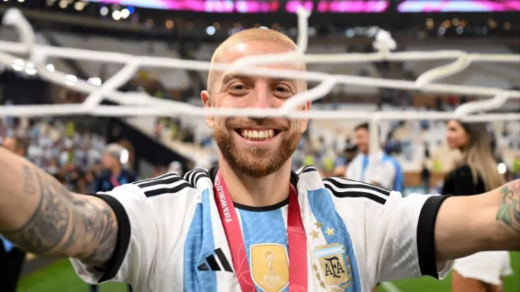 El mensaje de Nocioni al Papu Gómez de su parecido con Beckham