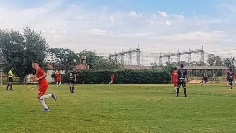 Unión jugó sus primeros amistosos ante 9 de Julio de Rafaela