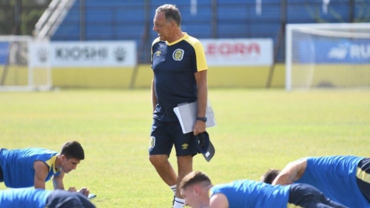 Rosario Central, cerraría a un defensor que fue campeón en 2022