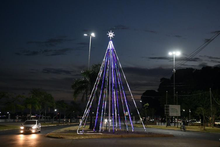 Servicios municipales por la celebración de Navidad