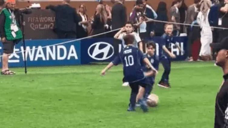 El viral de Mateo Messi jugando en la final del Mundial de Qatar
