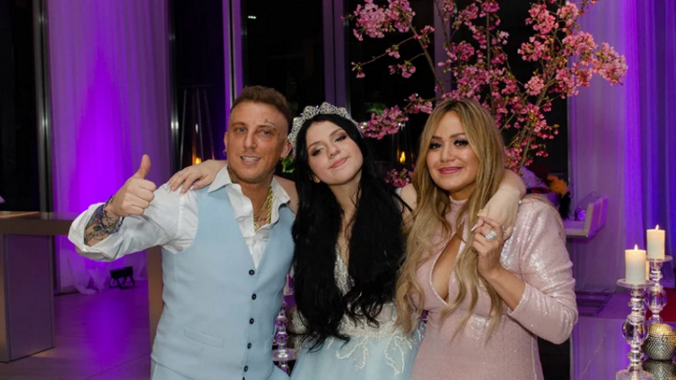 La hija de Karina La Princesita busca novio para su mamá en las redes 