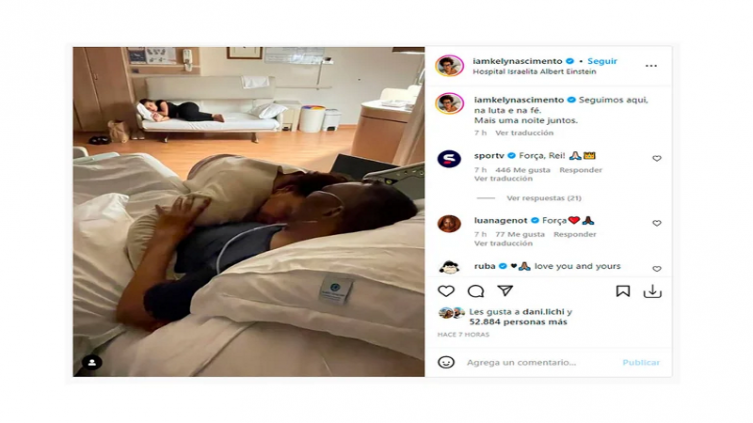 La hija de Pelé con su padre desde el hospital
