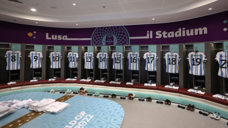La camiseta argentina con las tres estrellas ya es furor