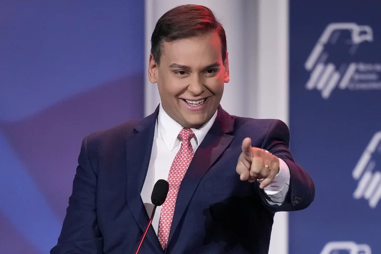 Un congresista mintió en su currículum para presentarse a las elecciones de medio término de Estados Unidos y ganó
