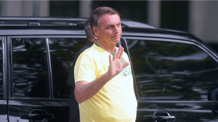 Bolsonaro deja el país antes de terminar su mandato