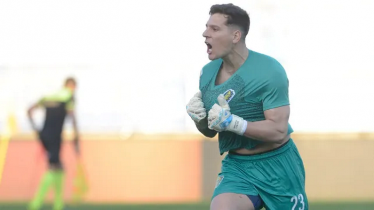 Gaspar Servio se despidió de Central