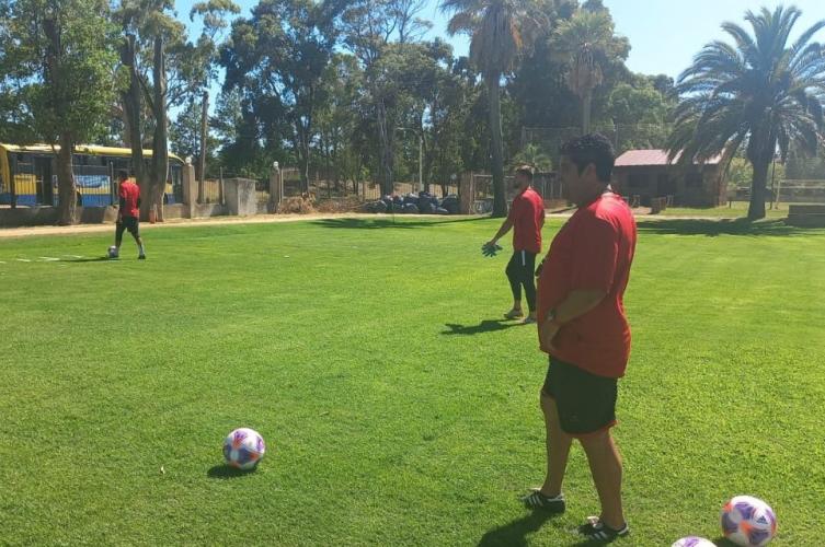 Colón empezó a preparar el partido ante Vélez en Uruguay