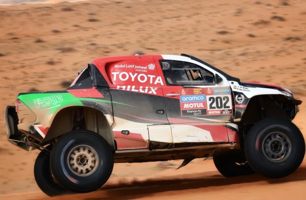 El saudí Al Rajhi gana en autos una séptima etapa del Dakar sin motos ni quads