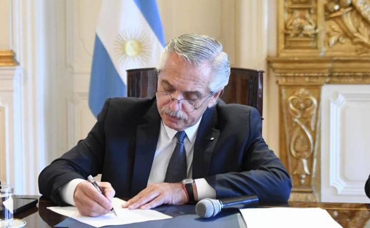 Fernández acelera el pedido de juicio político contra integrantes de la Corte
