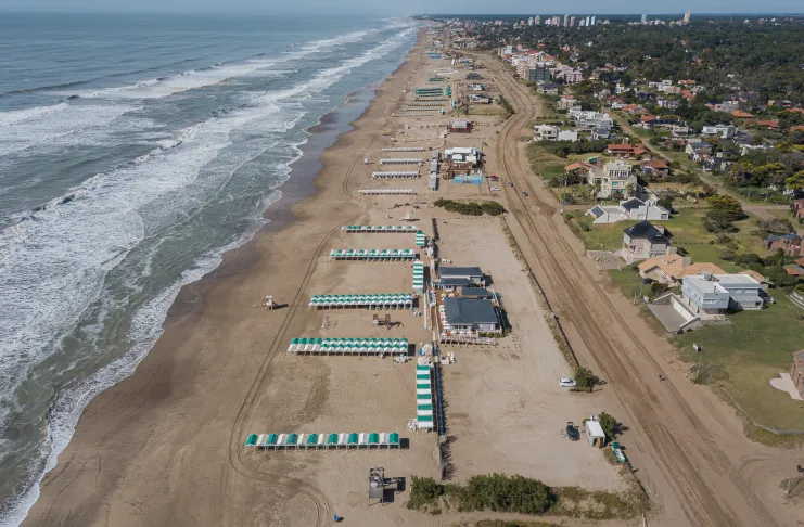 Murió el turista rosarino que fue arrastrado por una ola en Pinamar