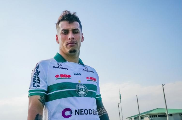 El volante uruguayo que suena con chances de sumarse a Unión