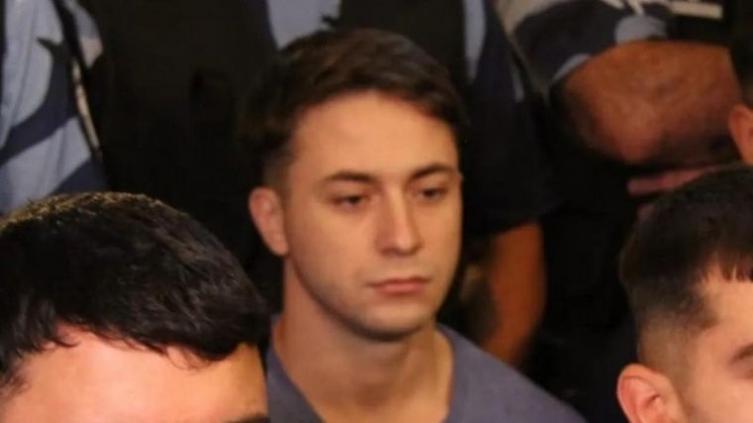 Thomsen rompió el silencio y pidió disculpas: 