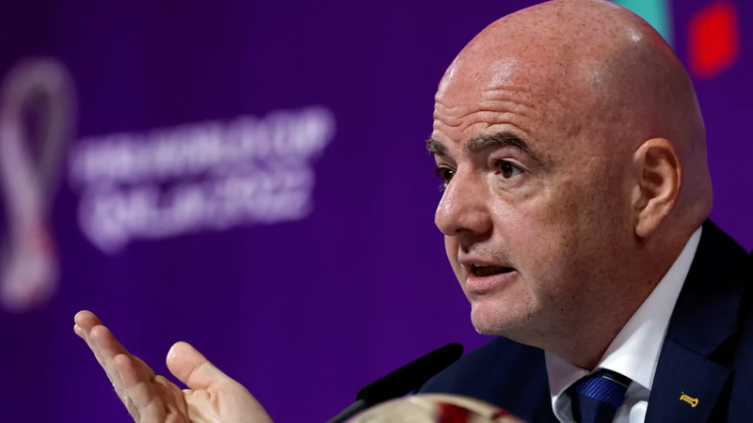 FIFA evalúa parar el reloj en ciertos momentos de los partidos