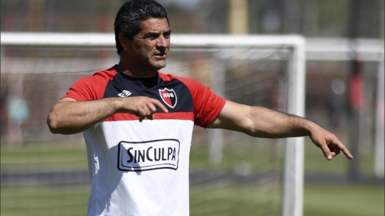 Newell ´s: el Chino Aquino dijo que lo echaron de inferiores por WhatsApp