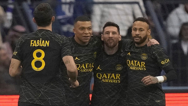 El PSG de Messi derrotó 5-4 al equipo de Ronaldo y Gallardo