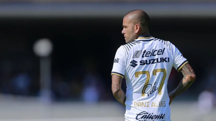 Pumas rescindió con Dani Alves tras ser detenido por agresión sexual 
