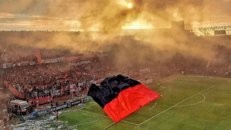 La hincha de Colón volverá con el colorido a las tribunas ante Lanús