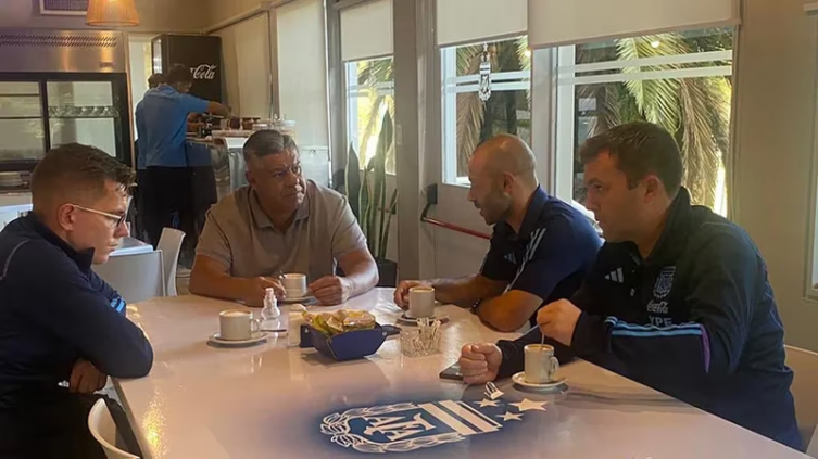 Chiqui Tapia ratificó a Mascherano como DT de la Sub 20