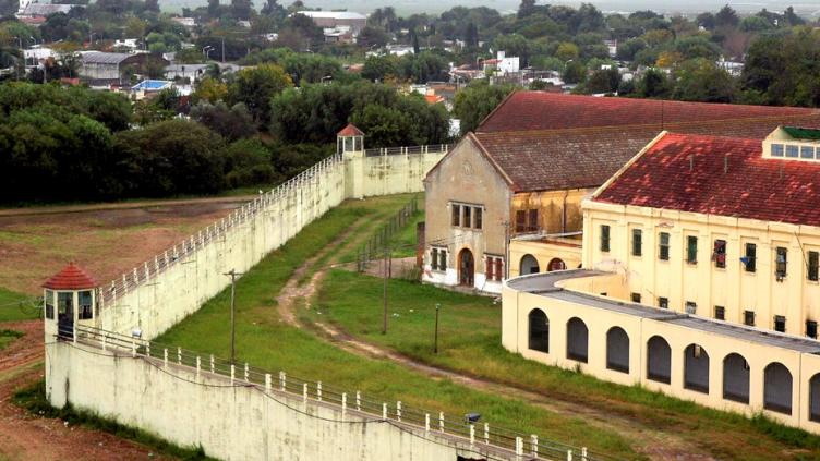 Cárcel de Coronda: un preso apuñaló a otro y lo mató
