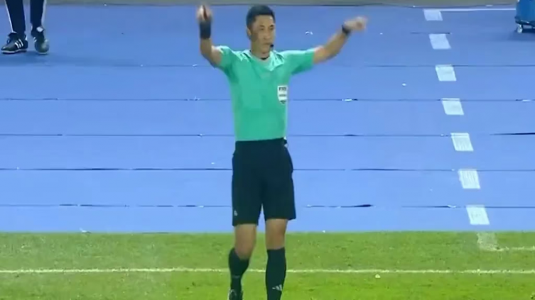 Mundial de Clubes: debutó el “VAR en directo” 