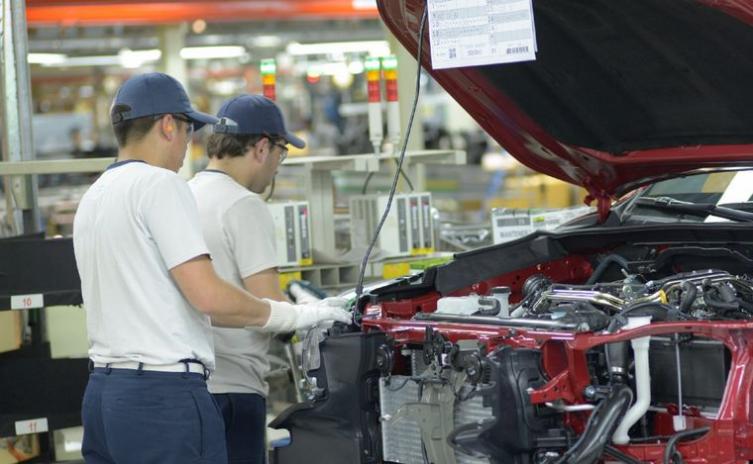 La cantidad de personas con empleo registrado superó los 13 millones