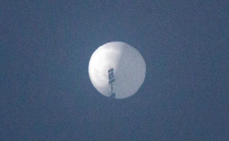 El Pentágono alertó sobre otro globo espía chino que sobrevuela América Latina