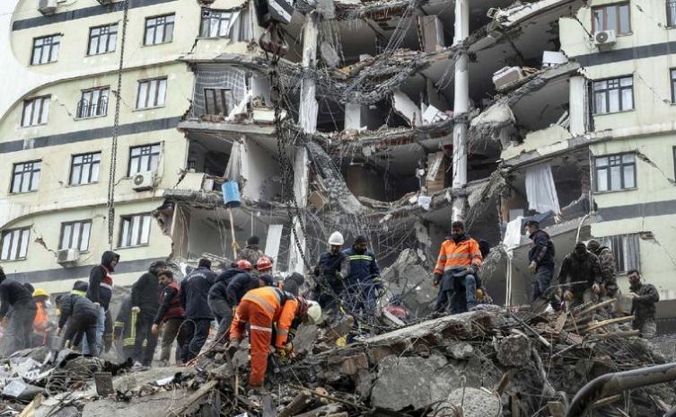El terremoto en Turquía y Siria dejó 9.500 muertos y es uno de los más letales
