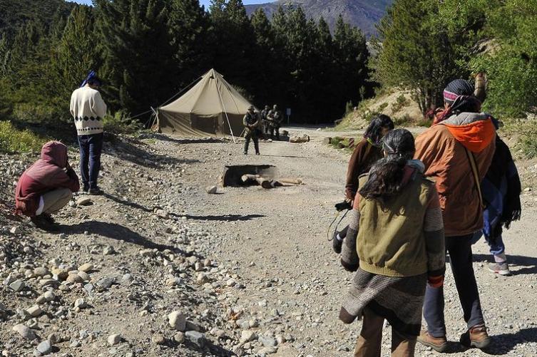 La Corte rechazó un recurso para entregar tierras a mapuches en Río Negro