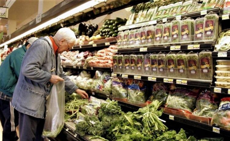 Massa anunció un aumento de 17% en las jubilaciones y un bono de $15 mil