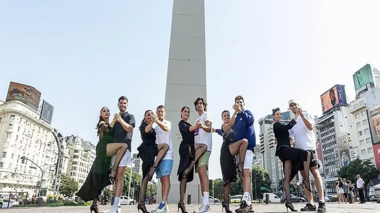 Varios de los mejores tenistas del mundo bailaron tango en el Obelisco
