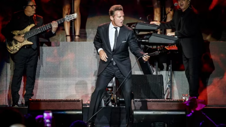 Luis Miguel vuelve a los escenarios
