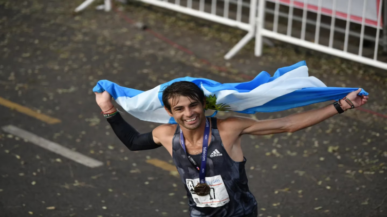 El mejor atleta argentino en los 42k de Buenos Aires, fue suspendido por tomar té de coca