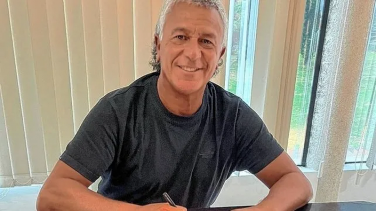 Pipo Gorosito oficialmente es el nuevo DT de Colón