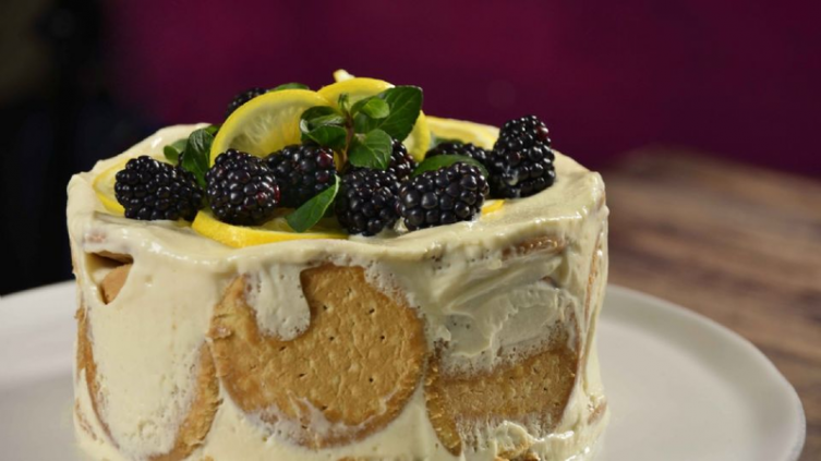 Carlota de limón, un postre sin horno
