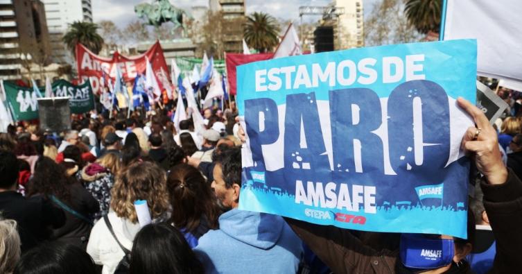 Semana marcada por el paro docente y la discusión paritaria 