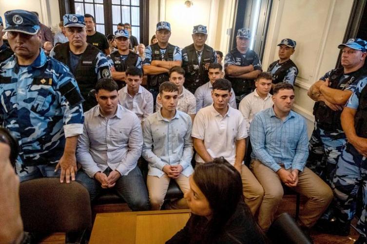 Caso Báez Sosa: la Fiscalía pide que la perpetua alcance a los ocho acusados