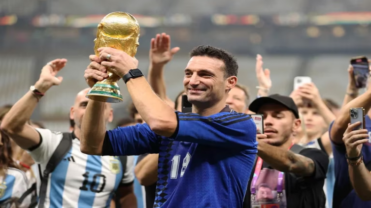 Oficial: Lionel Scaloni seguirá como técnico de la selección argentina hasta 2026