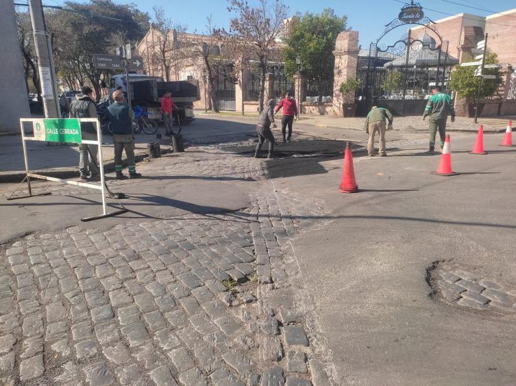 Trabajos de fumigación y bacheo para este martes
