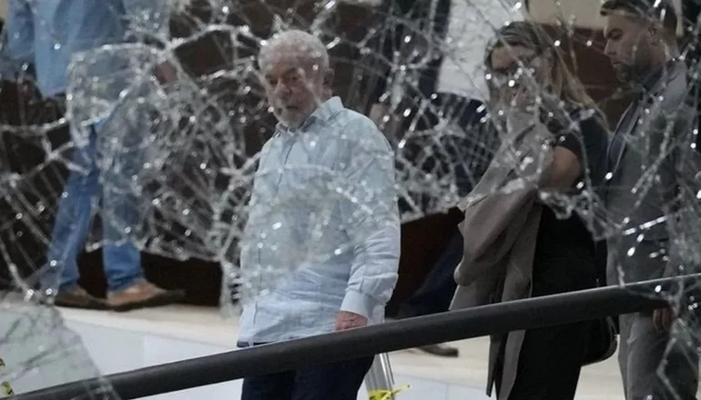 La Corte de Brasil decidió investigar a militares por el intento de golpe a Lula