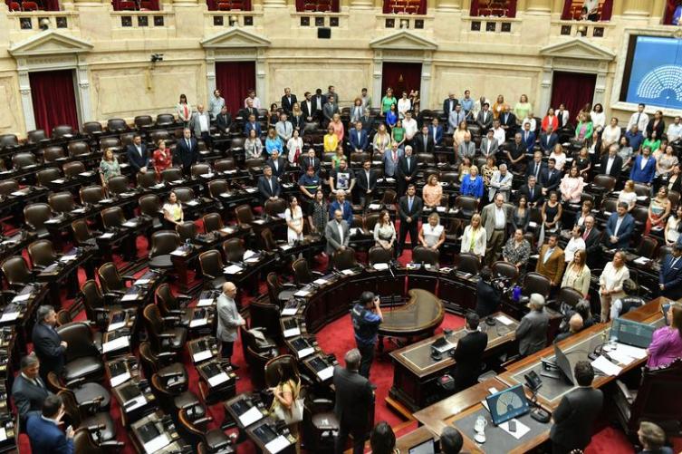 El oficialismo convirtió en ley la moratoria previsional