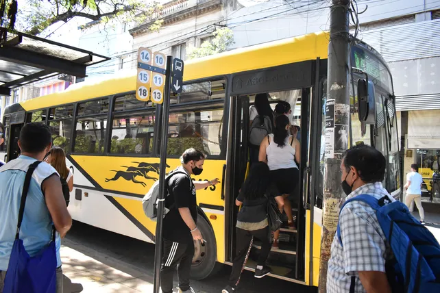 Comienza a regir el aumento del boleto de colectivos 