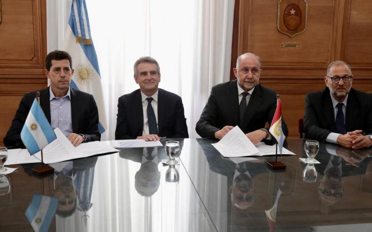 Perotti firmó un convenio con Nación para usar cámaras de reconocimiento facial 