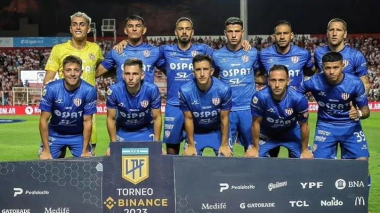Munúa confirmó el equipo para visitar a Central