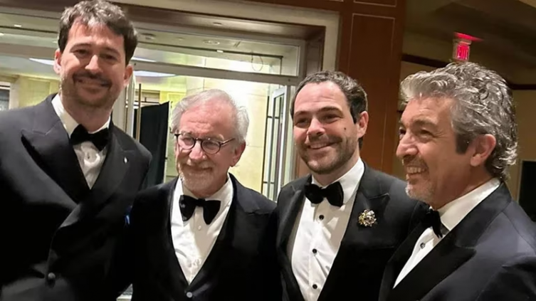 Darín, Mitre y Lanzani con Spielberg en los Oscar 2023