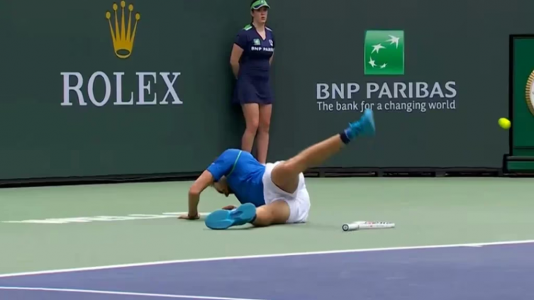 Indian Wells: la furia de Medvedev tras sufrir un accidente