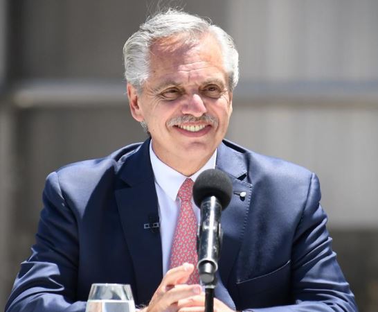 Alberto Fernández fue operado de la hernia de disco lumbar