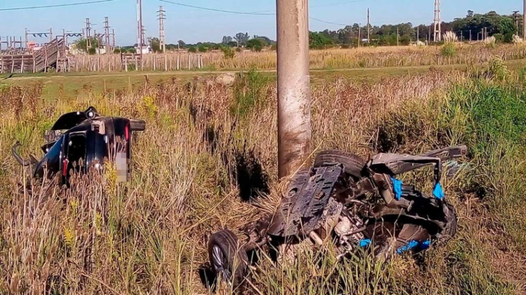Un conductor impactó contra un poste en la ruta 4 entre Laguna Paiva y Nelson 