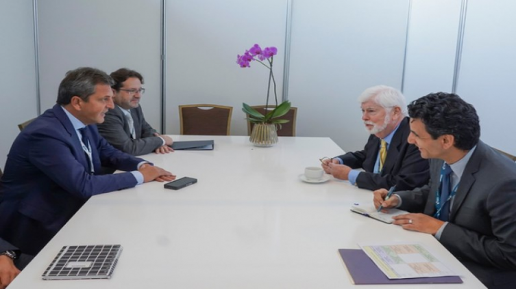 A días de un pago al FMI, Massa se reunió con un asesor de Biden